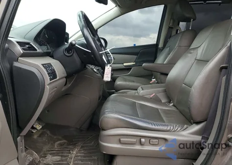 2015 Honda Odyssey Touring z USA, uszkodzony, nr VIN 5FNRL5H91FB114551